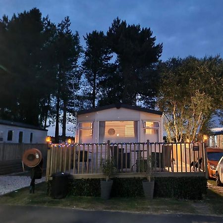 The Hygge Retreat At 7 Lakes Country Park, Lincolnshire Villa Crowle  Bagian luar foto