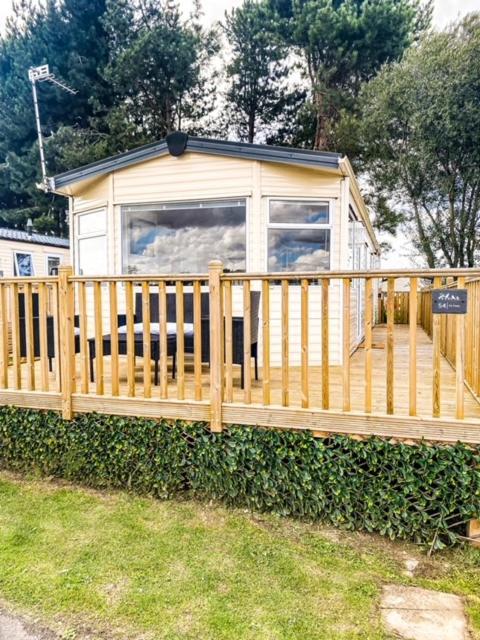 The Hygge Retreat At 7 Lakes Country Park, Lincolnshire Villa Crowle  Bagian luar foto