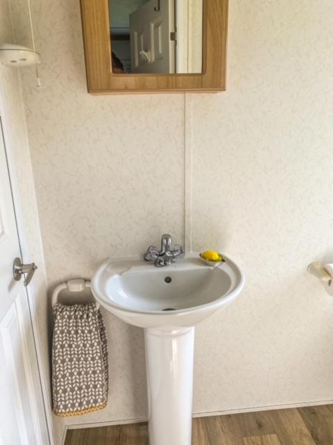 The Hygge Retreat At 7 Lakes Country Park, Lincolnshire Villa Crowle  Bagian luar foto