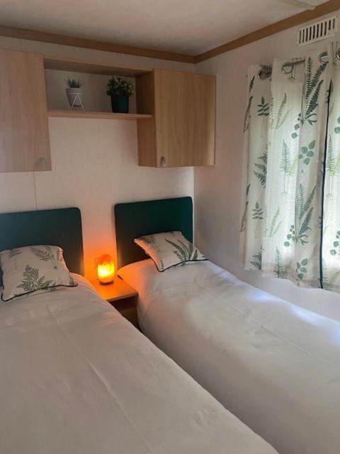 The Hygge Retreat At 7 Lakes Country Park, Lincolnshire Villa Crowle  Bagian luar foto
